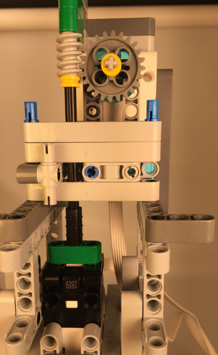 SPIKE touch sensor calibration robot, worm gear close-up